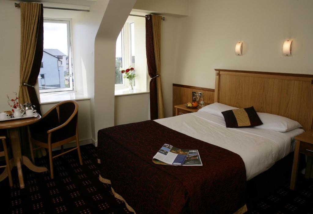 Bush Hotel County Leitrim Eksteriør bilde